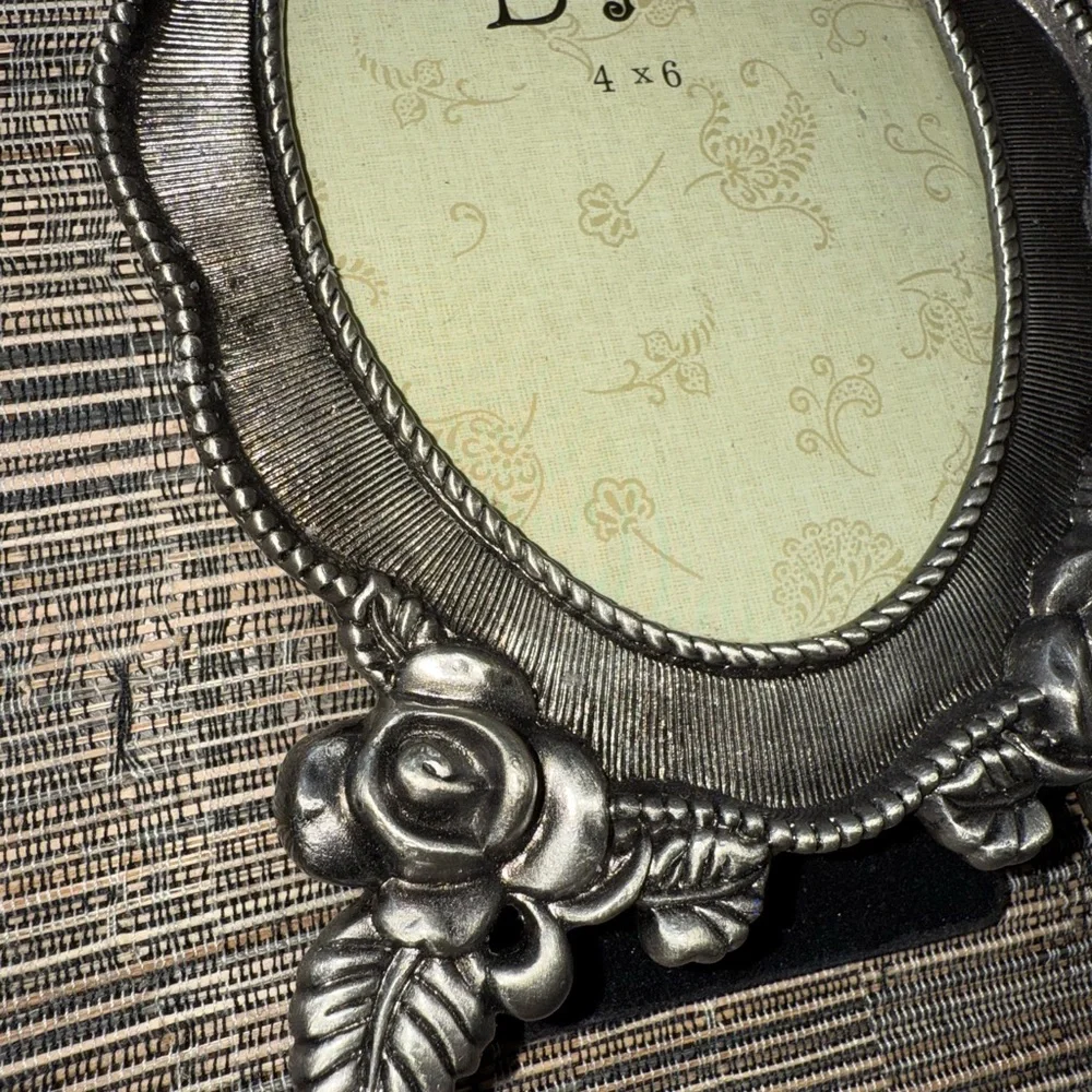 VTG Bijou Pewter Silver Tone‎ Oval Metal Picture Frame Rose Flower Cottagecore J